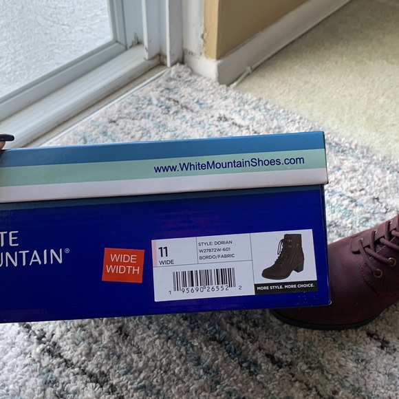 Burgundy women’s booties. - Picture 4 of 4